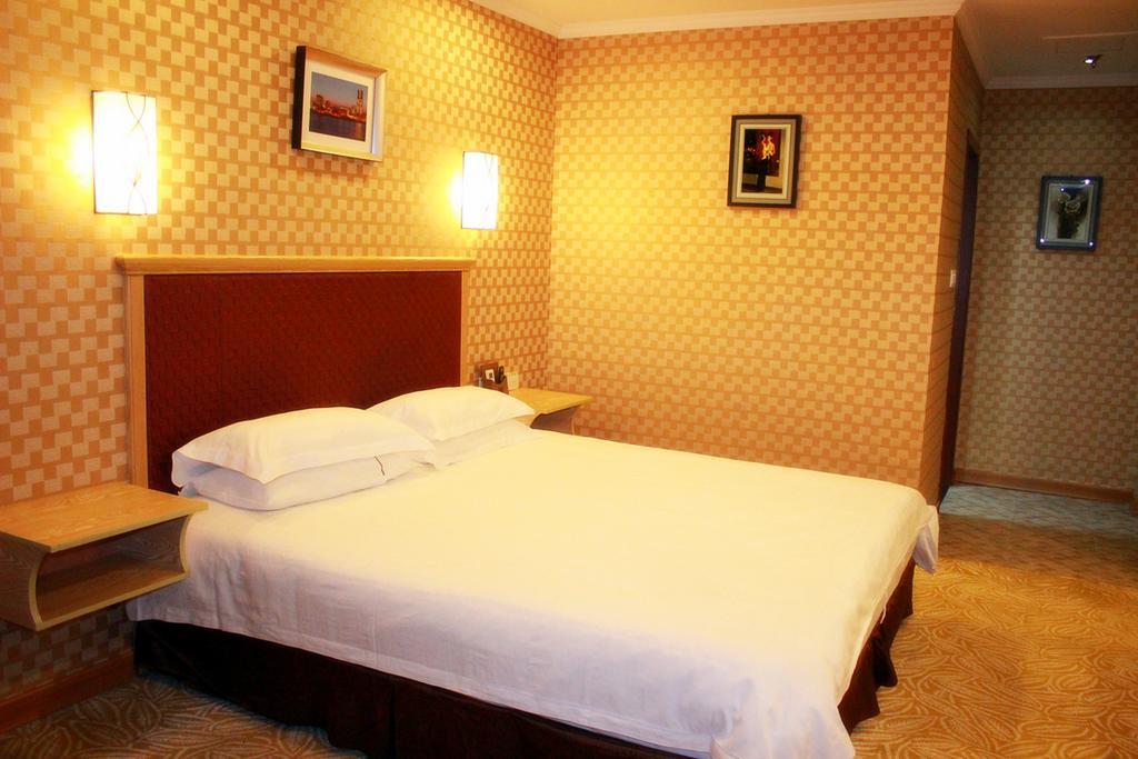Omeiga Business Hotel Yiwu (Zhejiang) Exterior photo