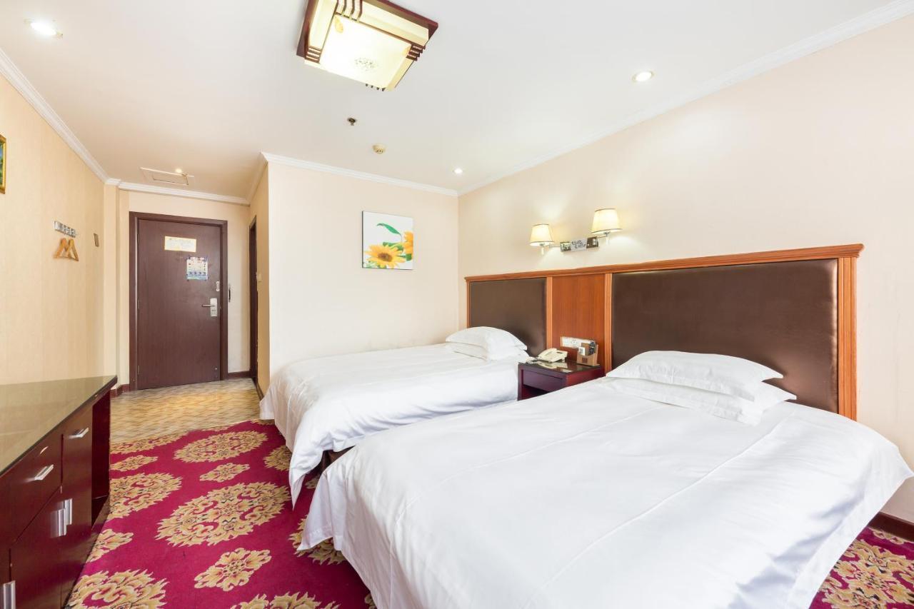 Omeiga Business Hotel Yiwu (Zhejiang) Exterior photo
